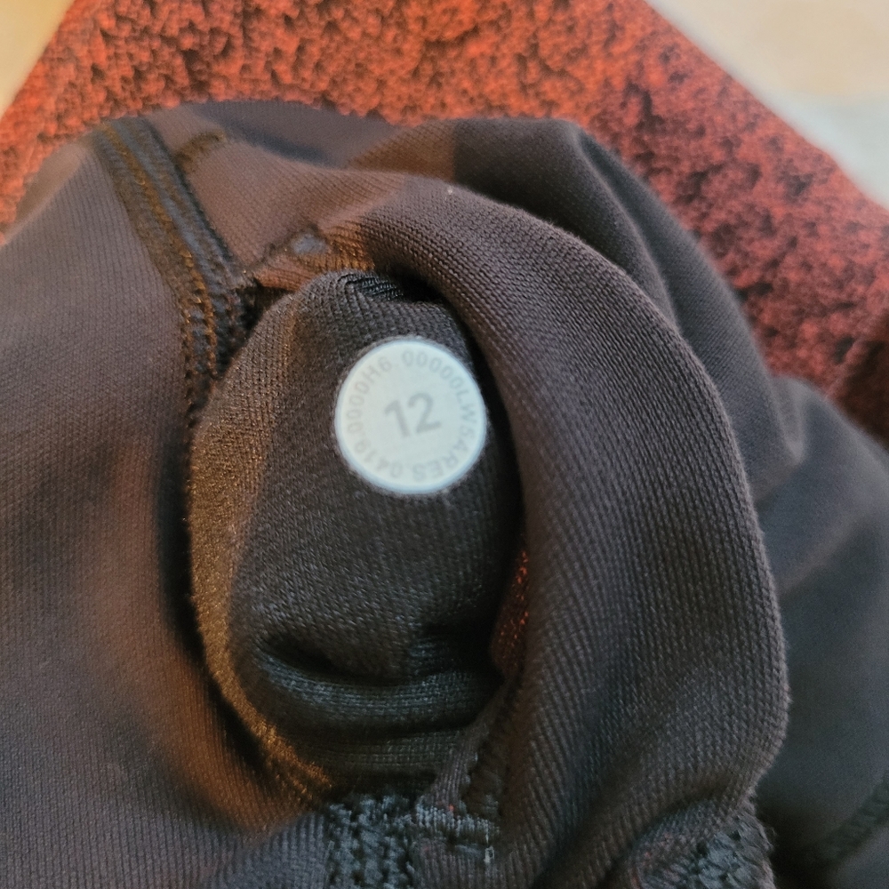 Lululemon wonder under
